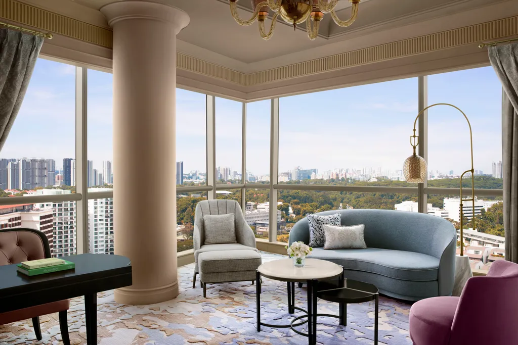 Luxury hotel room Singapore business traveler