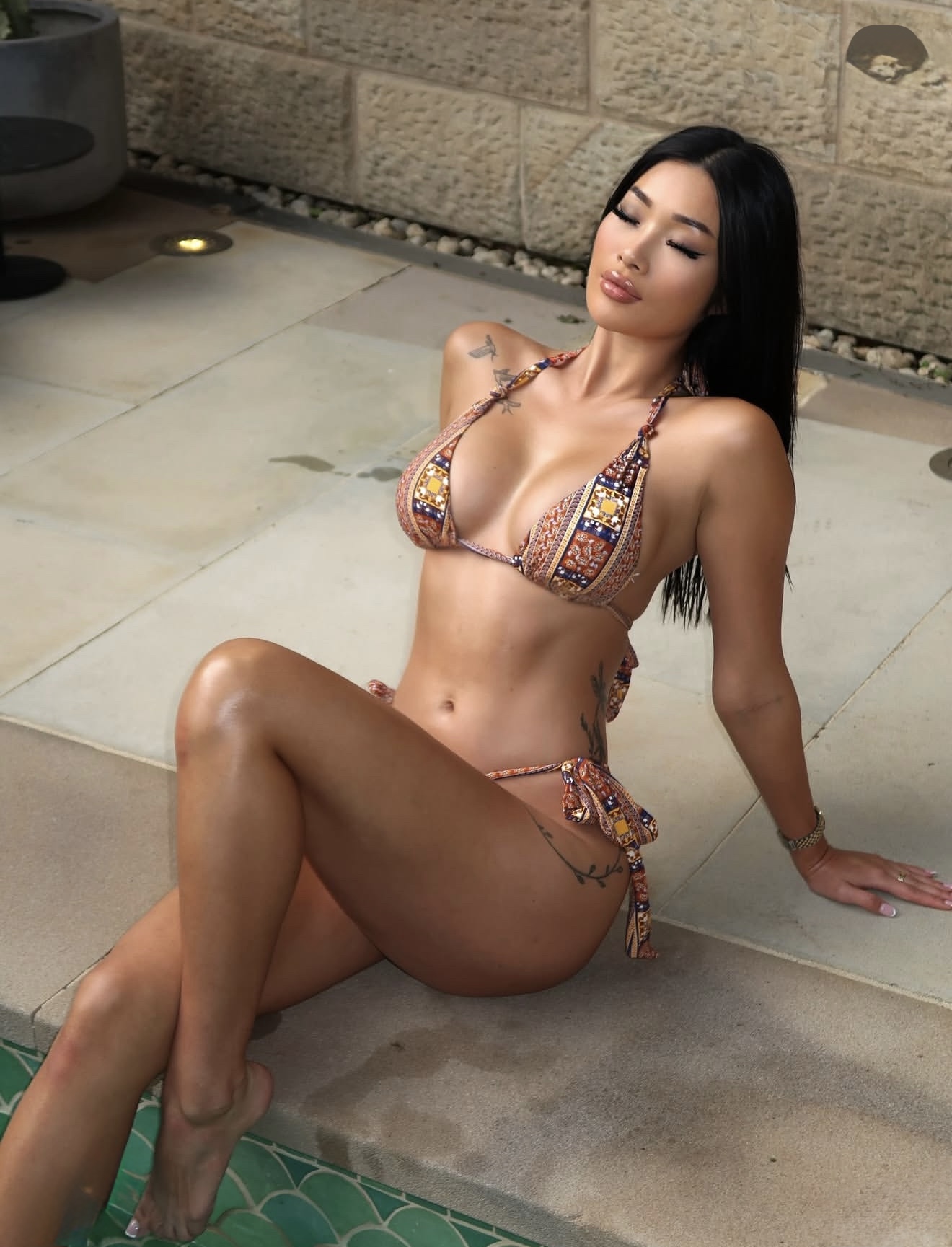 Too perfect Singapore escort profile: SG escort listing red flags and a calm verification checklist